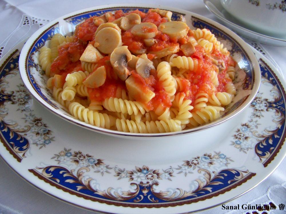 Mantar Soslu Makarna