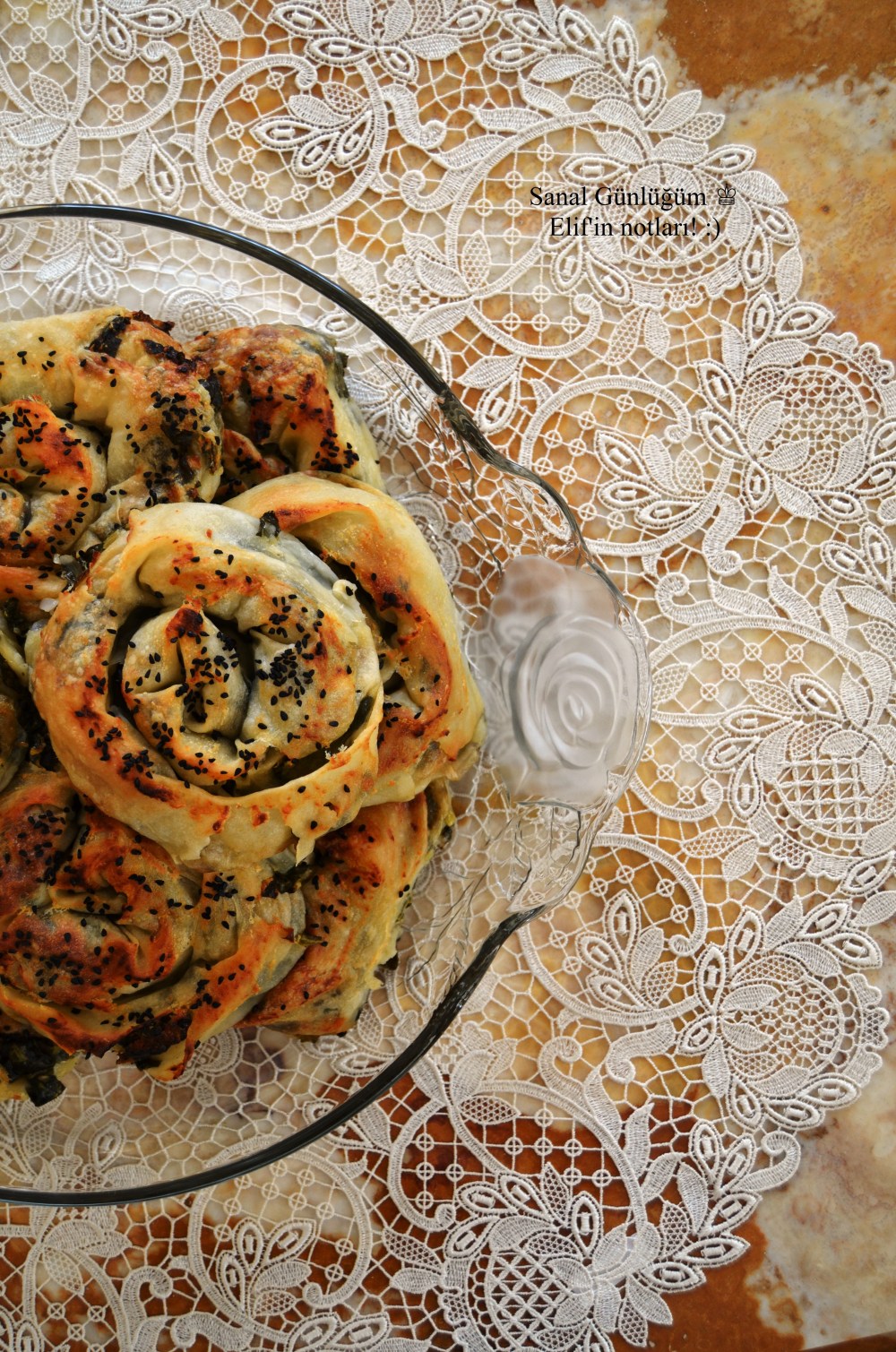 Ispanaklı Gül Böreği