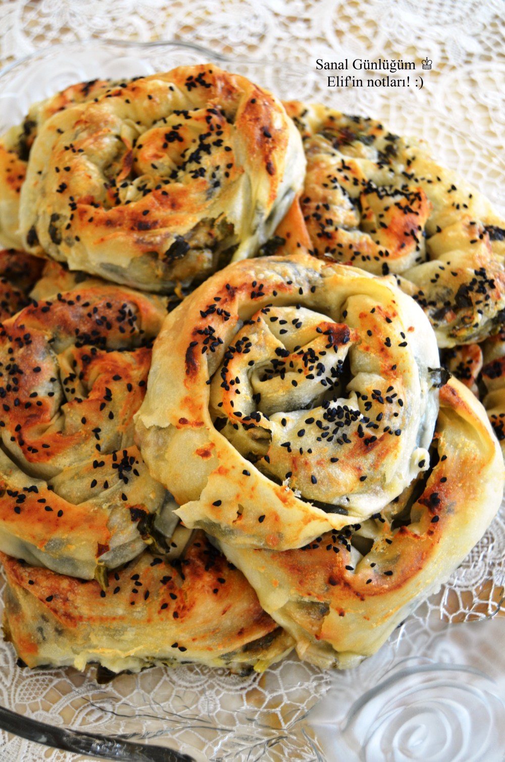 Ispanaklı Gül Böreği