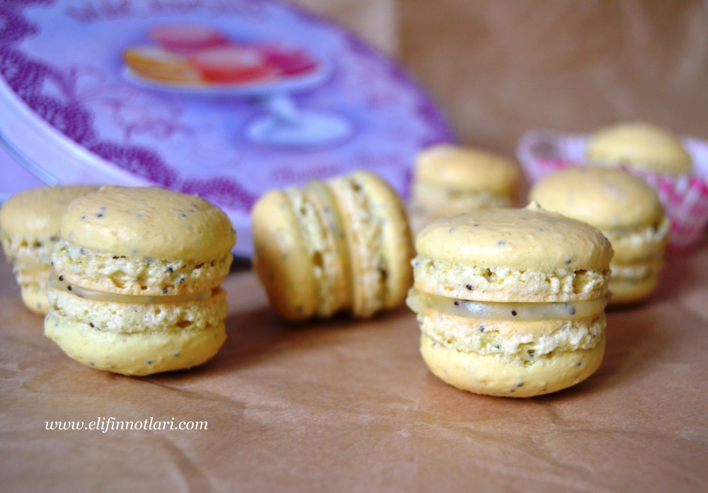 Limonlu Macaron, Haşhaşlı ve Limonlu Beyaz Çikolatalı Ganaj İle