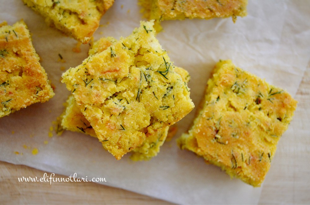 Beyaz Peynirli ve Dereotlu Mısır Ekmeği